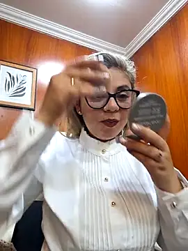 Snapshot of Cata_Office-12 chatting on 09.30.25 Cata Office-12 online show from 09.30.25