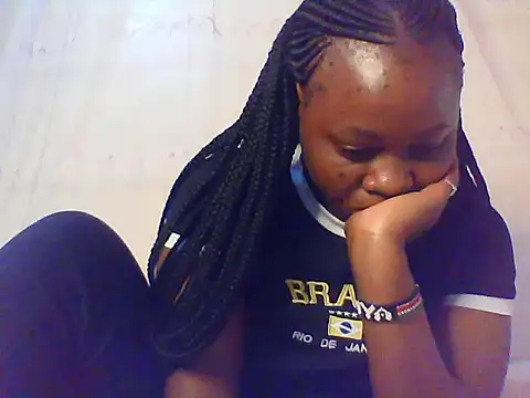 EBONYVANILLA02 online show from 10.17.25