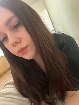 Marylallka5 online show from 10.17.25