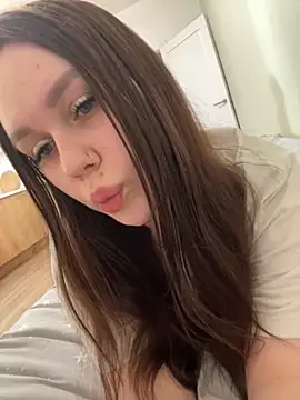 Marylallka5 online show from 10.21.25