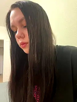 Marylallka5 online show from 11.14.25