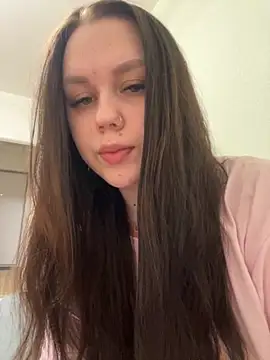 Marylallka5 online show from 11.25.25