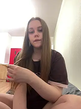 Marylallka5 online show from 04.04.26