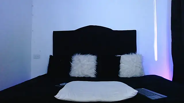 Jennifer Louisee online show from 12.19.24