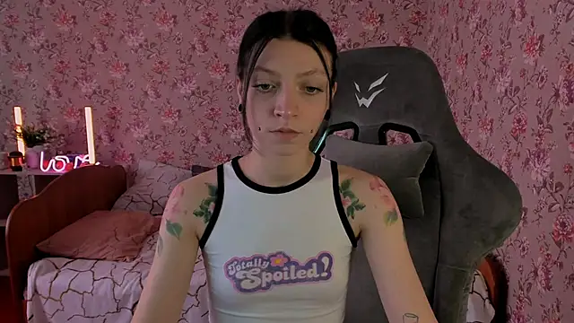 Snapshot of Lolly_Haze chatting on 11.25.25 Lolly Haze online show from 11.25.25