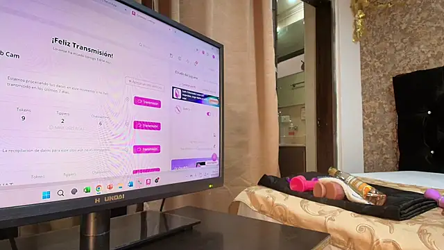 Snapshot of emma_xuee chatting on 01.14.25 emma xuee online show from 01.14.25