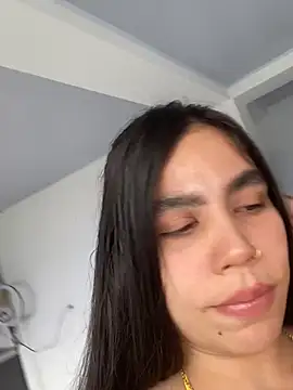 Snapshot of Cuteandhornyy chatting on 03.15.26 Cuteandhornyy online show from 03.15.26