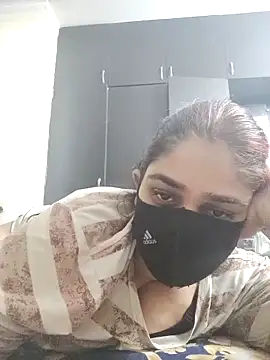 kirti  arora online show from 10.06.25