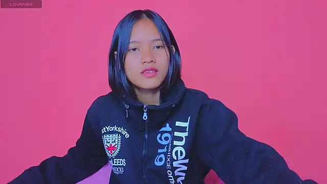 Natsu   online show from 12.11.24