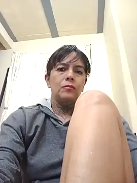 Snapshot of Dakary_hot chatting on 11.18.25 Dakary hot online show from 11.18.25