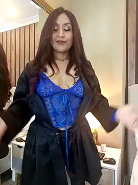 MonicaMoret online show from 02.21.25