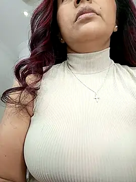 MonicaMoret online show from 03.22.25