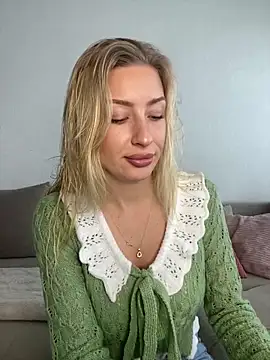 belle98 online show from 12.15.25