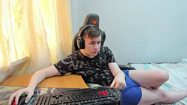 iliaskrislove online show from 04.30.26