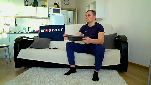 littlesweettifany online show from 12.18.24