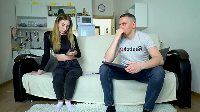 littlesweettifany online show from 03.10.25