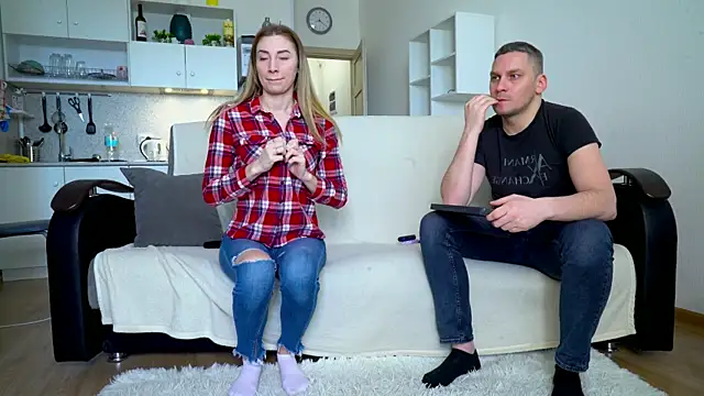 littlesweettifany online show from 03.17.25