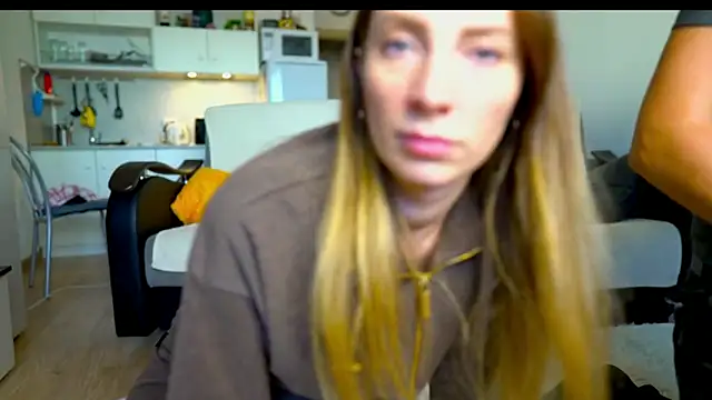 littlesweettifany online show from 09.30.25