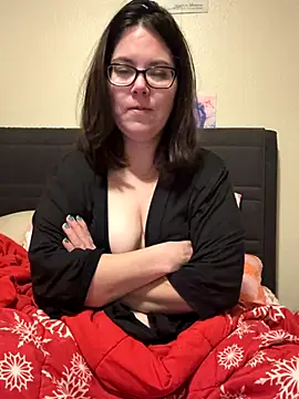 FreakNastyLacie online show from 11.19.25