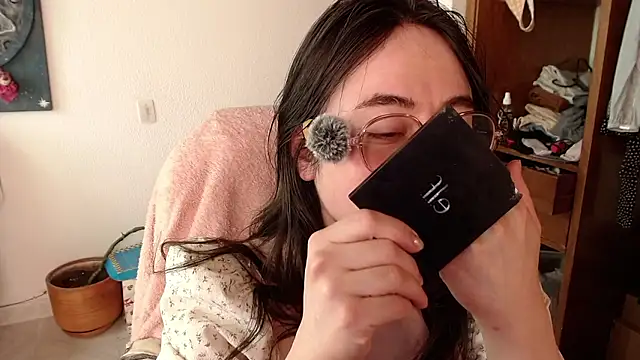 emily pearl  online show from 01.18.26