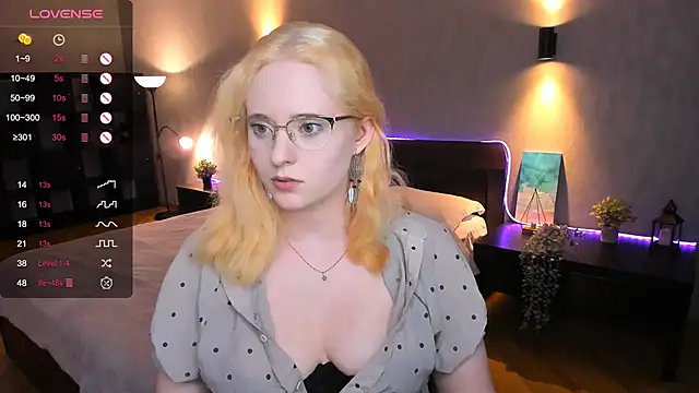 Aemilia  online show from 01.24.25