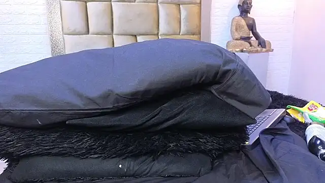 ximenawilliamss online show from 02.23.25