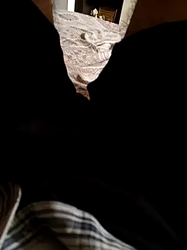 Snapshot of here_for_whores chatting on 10.21.25 here for whores online show from 10.21.25