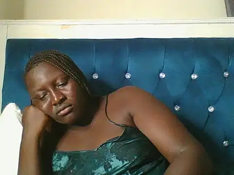 Snapshot of Heavy_ass chatting on 02.13.26 Heavy ass online show from 02.13.26