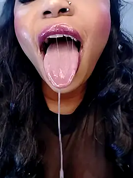 Snapshot of Sugartonguexx chatting on 09.12.25 Sugartonguexx online show from 09.12.25