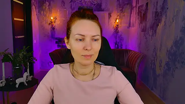 VandaRossi online show from 02.21.25