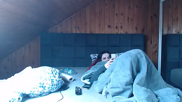 BoeseMoni1998 online show from 02.14.25