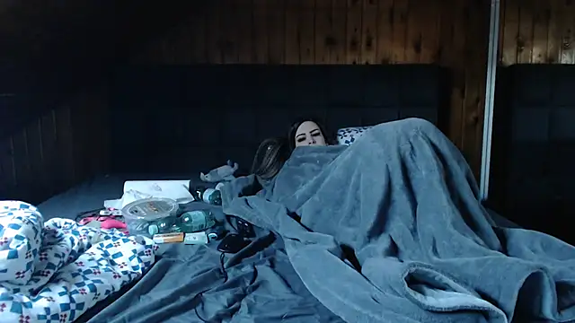 BoeseMoni1998 online show from 03.21.25