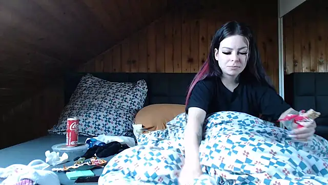 BoeseMoni1998 online show from 02.28.26