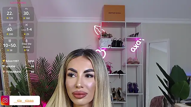 Snapshot of ArianaArianna chatting on 03.17.26 ArianaArianna online show from 03.17.26