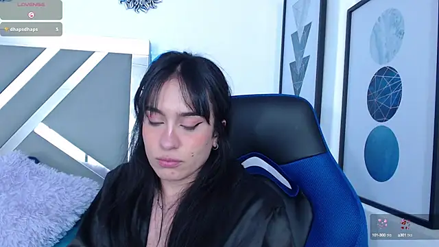 Snapshot of ZaraDames_ chatting on 02.13.25 ZaraDames online show from 02.13.25