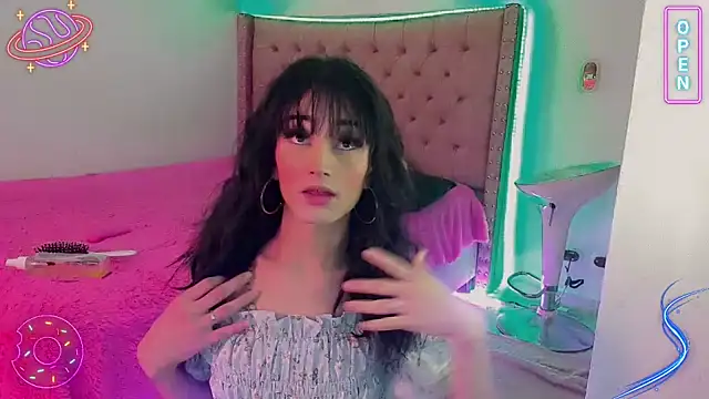 LittleEmmaa online show from 12.30.24