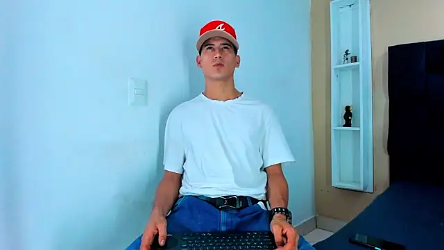 Jhonn Rhyss online show from 12.18.24