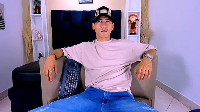 Jhonn Rhyss online show from 10.17.25