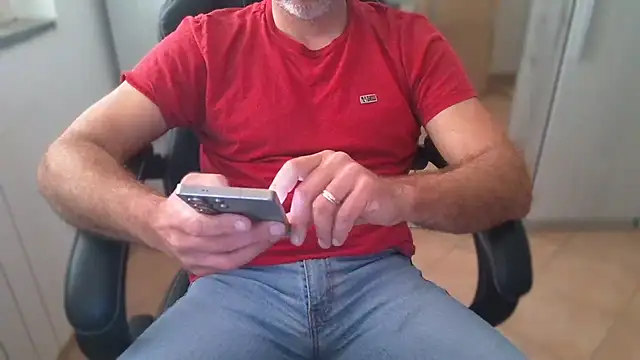 Snapshot of cocco1980xxxx chatting on 03.13.26 cocco1980xxxx online show from 03.13.26