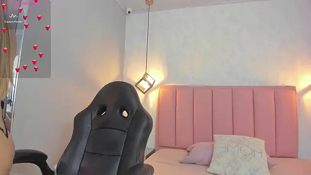 SUNNYCYRUS online show from 02.03.26