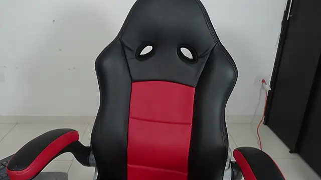 Snapshot of evelin_999_ chatting on 02.01.25 evelin 999 online show from 02.01.25