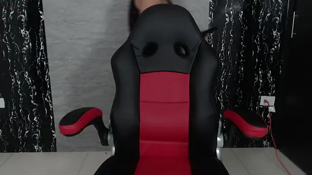 Snapshot of evelin_999_ chatting on 03.15.25 evelin 999 online show from 03.15.25