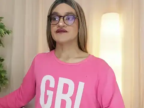 Snapshot of vitta_alfayed chatting on 03.19.25 vitta alfayed online show from 03.19.25