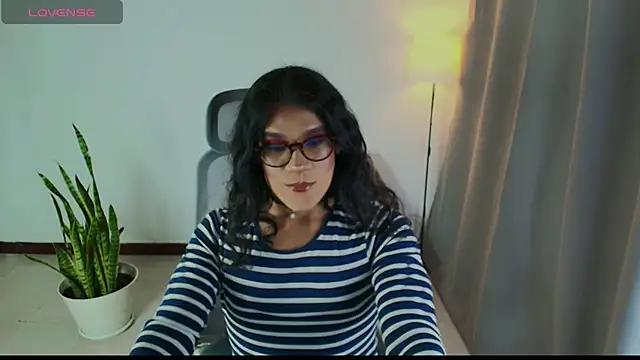 Snapshot of vitta_alfayed chatting on 12.03.25 vitta alfayed online show from 12.03.25