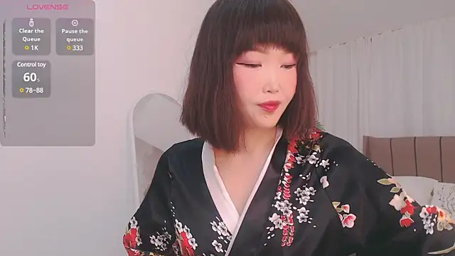 TumiLio online show from 01.02.25