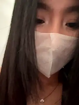 Snapshot of FeiFei-babe chatting on 05.13.26 FeiFei-babe online show from 05.13.26