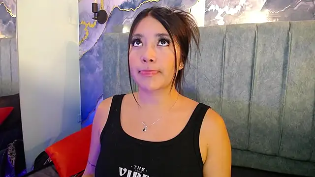 Snapshot of Susy_thomson chatting on 02.07.26 Susy thomson online show from 02.07.26