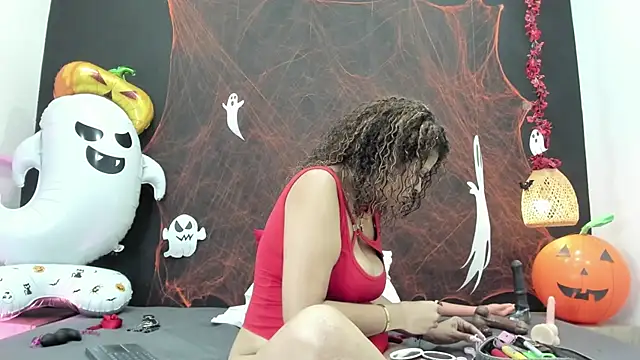 Snapshot of Luna_smit08 chatting on 10.30.25 Luna smit08 online show from 10.30.25