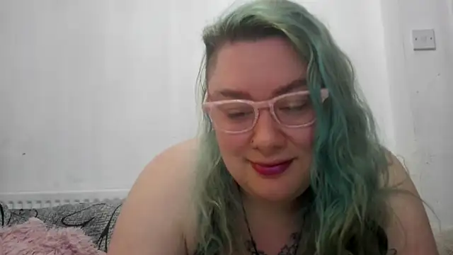 Bustycurves online show from 04.12.26