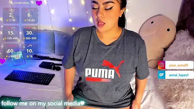 your anna01 online show from 02.10.25